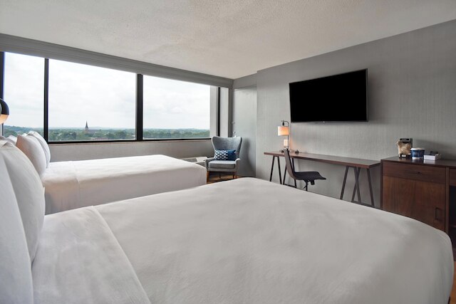 フォー ポインツ バイ シェラトン ボストン ニュートン