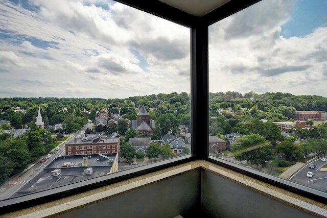 フォー ポインツ バイ シェラトン ボストン ニュートン