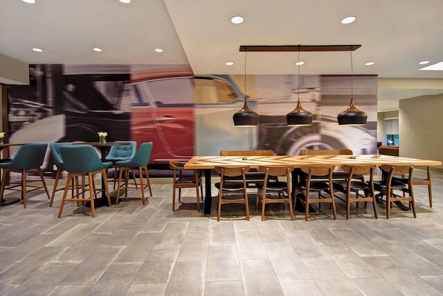 フォー ポインツ バイ シェラトン ボストン ニュートン