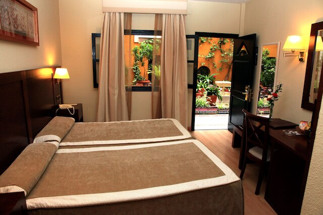 ホテル セルバンテス