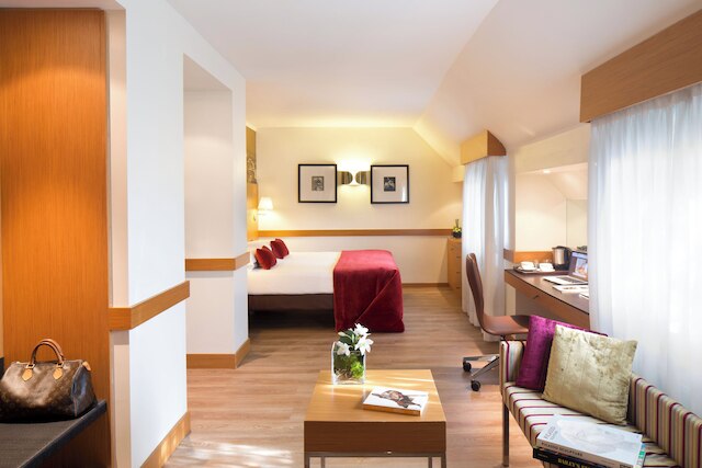 スターホテル ツーリスト