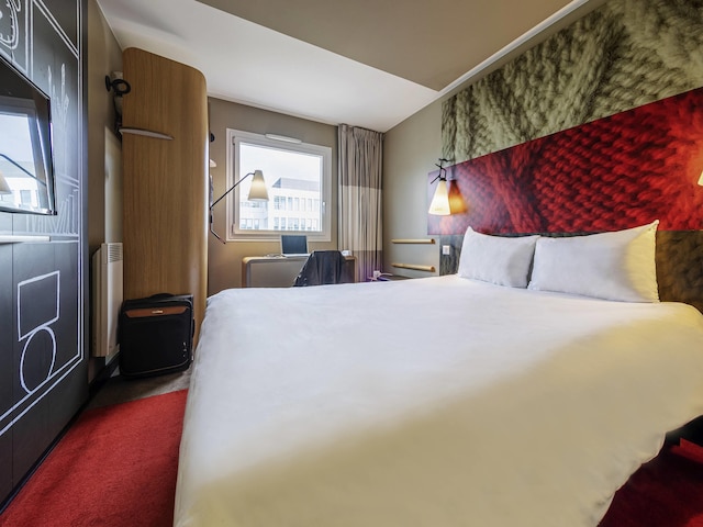 アイビス ナンテール ラ デファンス