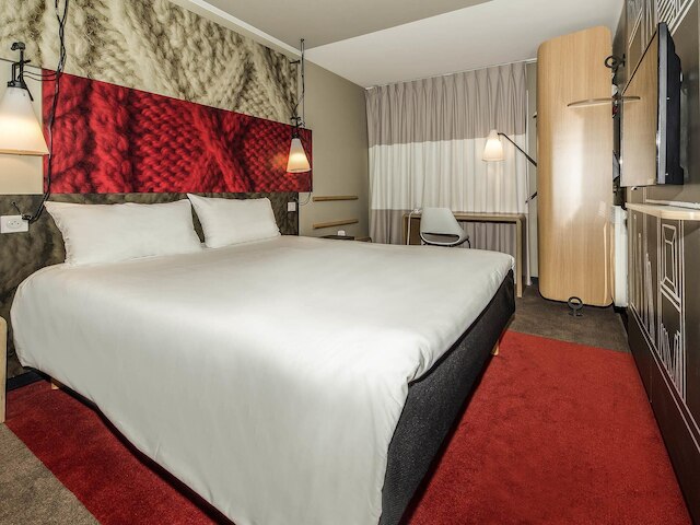 アイビス ナンテール ラ デファンス