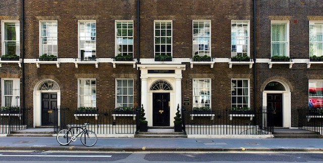 ザ アカデミー - スモール ラグジュアリー ホテルズ オブ ザ ワールド