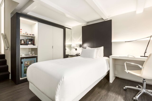 NH コレクションアムステルダム バルビゾン パレス