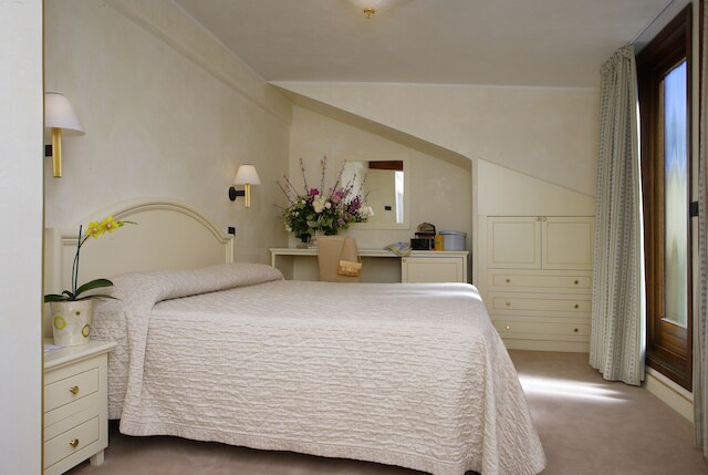 カールトン カプリ ホテル