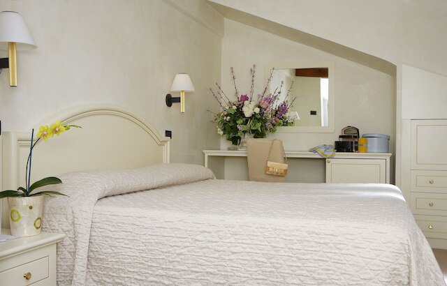 カールトン カプリ ホテル