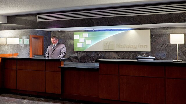 ホリデイ イン オークビル センター by IHG