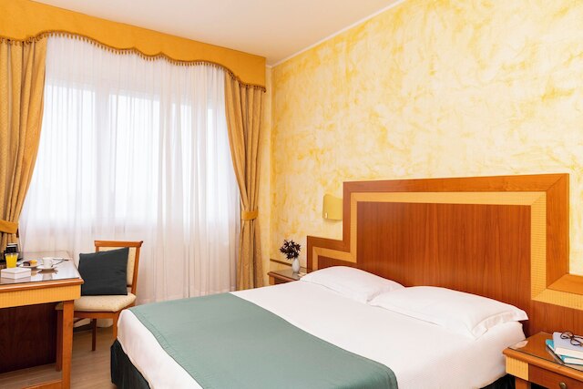 ホテル レジデンス ベネチア 2000