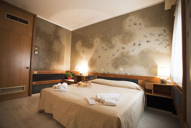 ホテル ディプロマティック