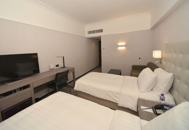 パンダ ホテル (悦来酒店)