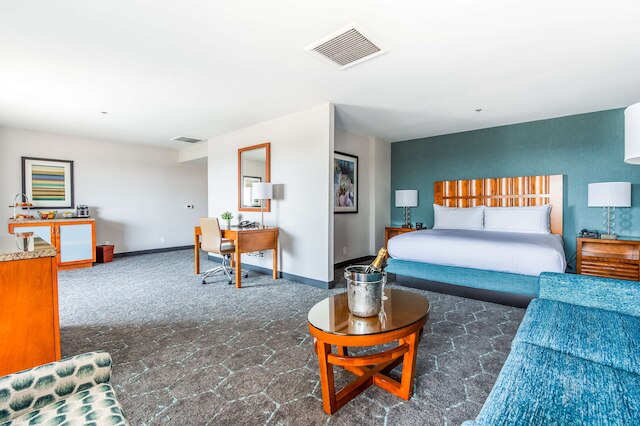 ダブルツリー バイ ヒルトン カーソン