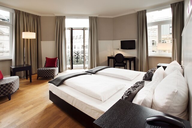 ビクトリア ホテル (开平维多利酒店)