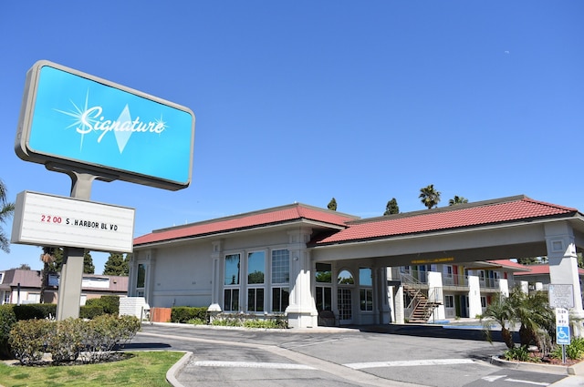 シグネチャー アナハイム メインゲート