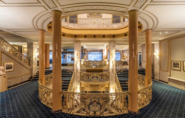 エル アベニーダ パレス ホテル