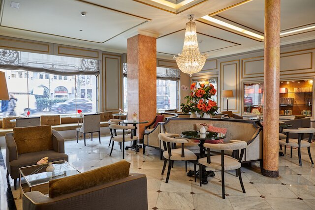 エル アベニーダ パレス ホテル