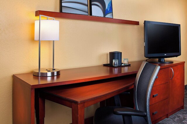 コートヤード・バイ・マリオット・マイアミ・エアポート・ウエスト / ドーラル