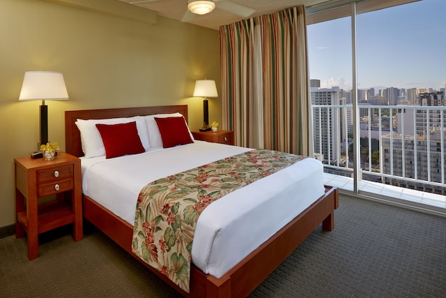 パシフィック モナーク ホテル