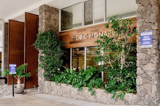パシフィック モナーク ホテル