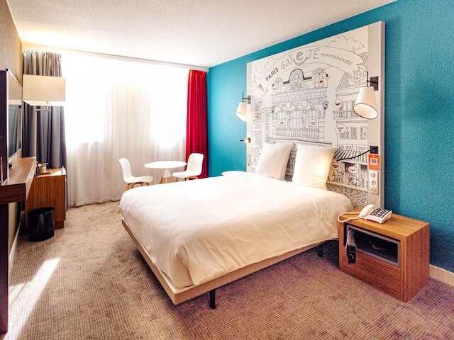 ホテルメルキュールパリセンターガールモンパルナス