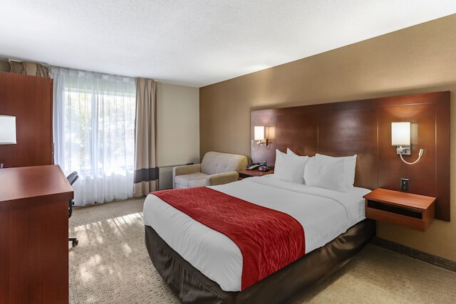 コンフォート イン エアポート ウェスト