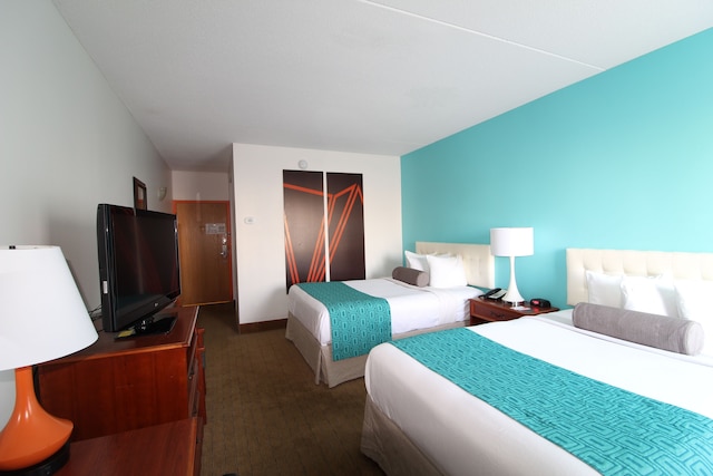 ハワード ジョンソン バイ ウィンダム エバンズビル イースト