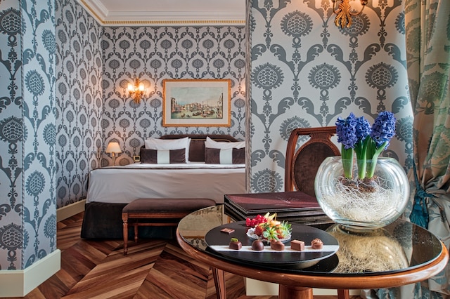 ロンドラ  宮殿ホテル ベネチィア