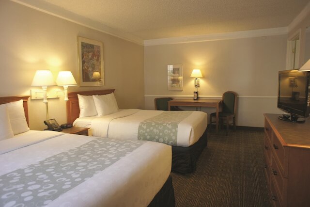 スーパー 8 バイ ウィンダム オースティン サウス / I-35