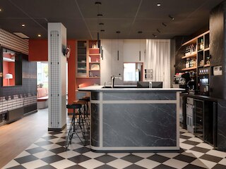 イビス ルエイユ マルメゾン センター