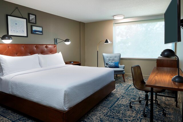 フォーポイント バイ シェラトン・トロントエアポート