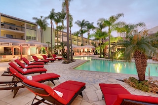 アトリウム ホテル アット オレンジ カウンティ エアポート