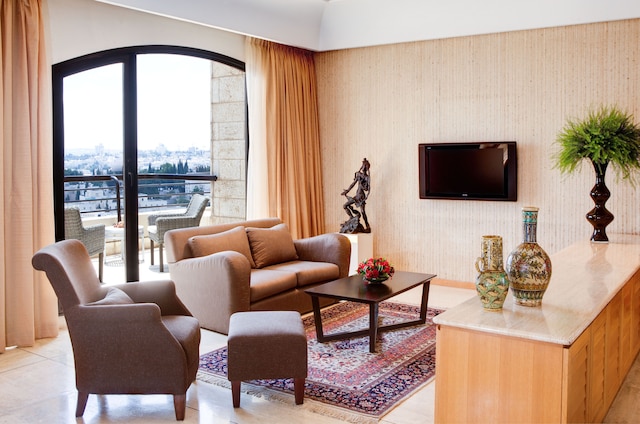 ダン エルサレム