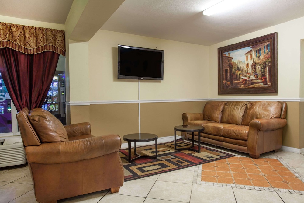 デイズ イン バイ ウィンダム デイトナ ビーチ スピードウェイ