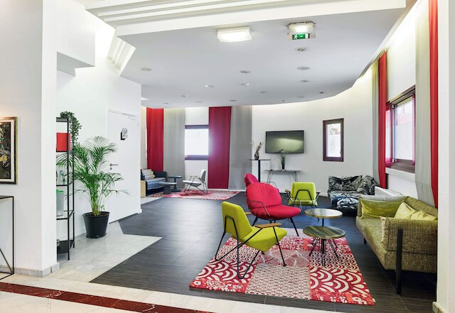 B&B ホテル サン-カンタン-アン-イヴリーヌ セントラル駅