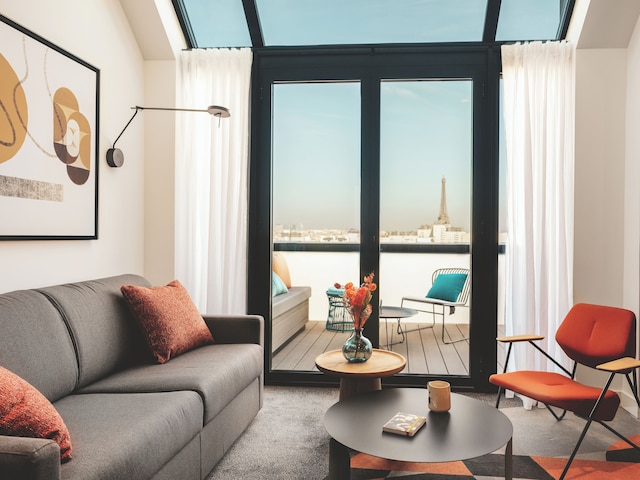 ノボテル パリ ヴォージラール モンパルナス