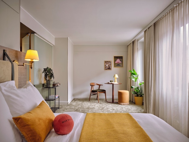 マックス ブラウン ホテル 5th ディストリクト、パート オブ サークル コレクション