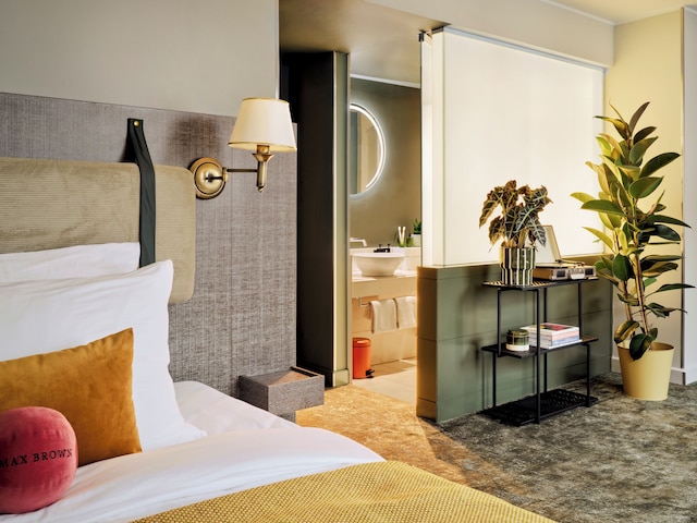 マックス ブラウン ホテル 5th ディストリクト、パート オブ サークル コレクション