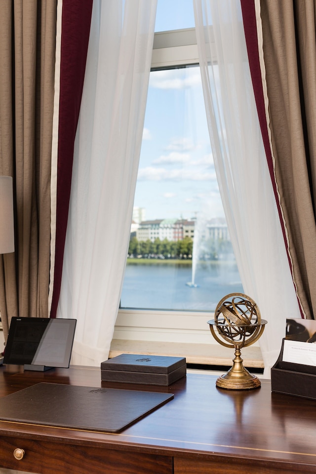 フェアモント ホテル フィーア ヤーレスツァイテン ハンブルク