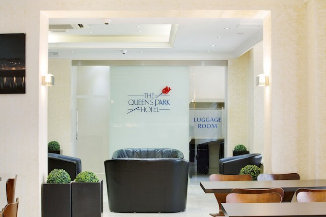 クイーンズ パーク ホテル