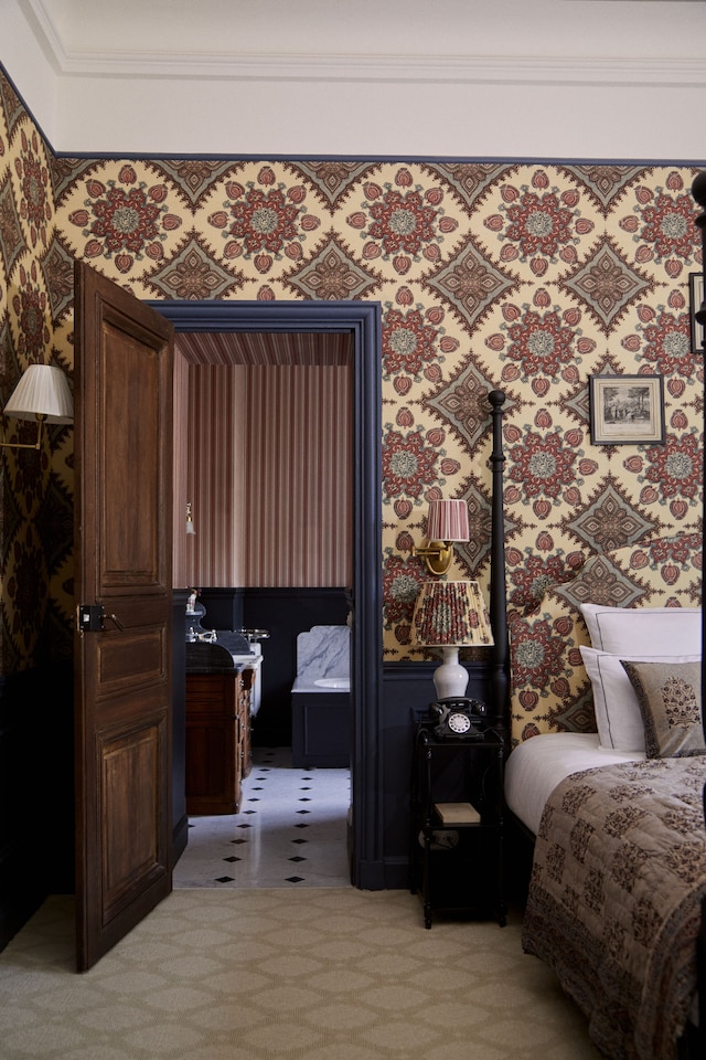 アベイ デ ヴォー ド セルネイ バイ パリ ソサエティ