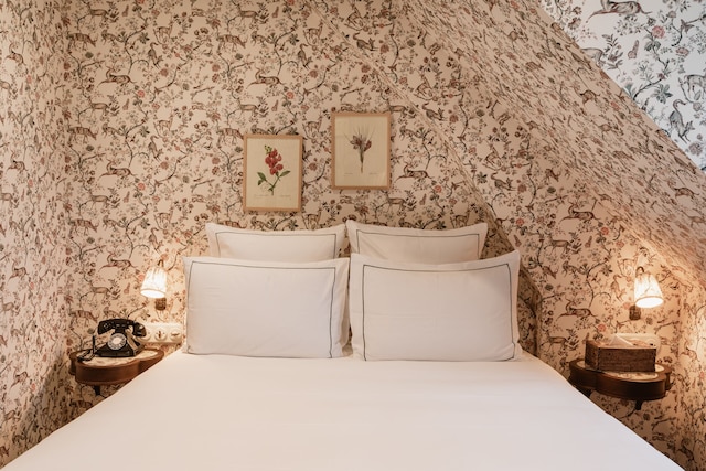 アベイ デ ヴォー ド セルネイ バイ パリ ソサエティ