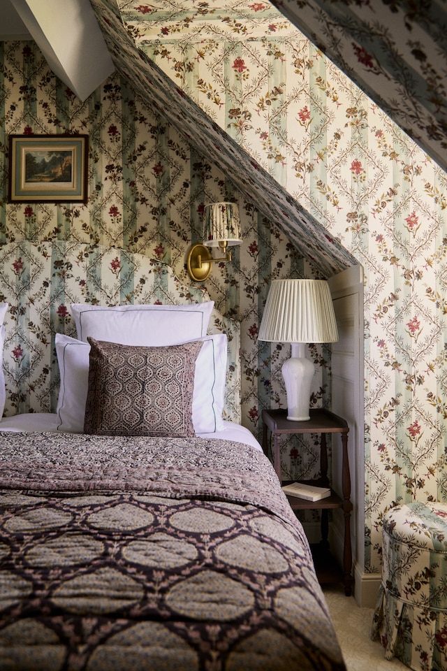 アベイ デ ヴォー ド セルネイ バイ パリ ソサエティ