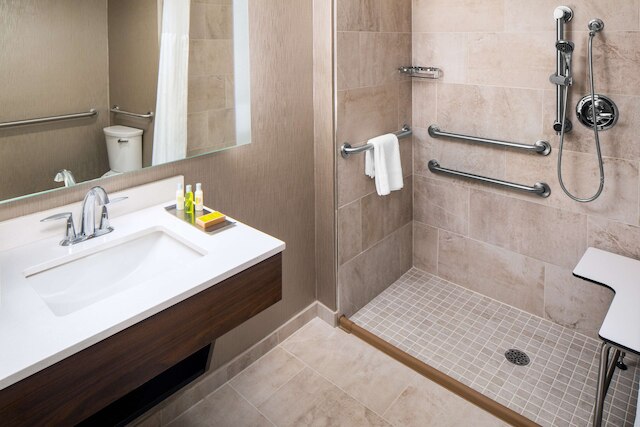 ダブルツリー バイ ヒルトン アナーバー ノース