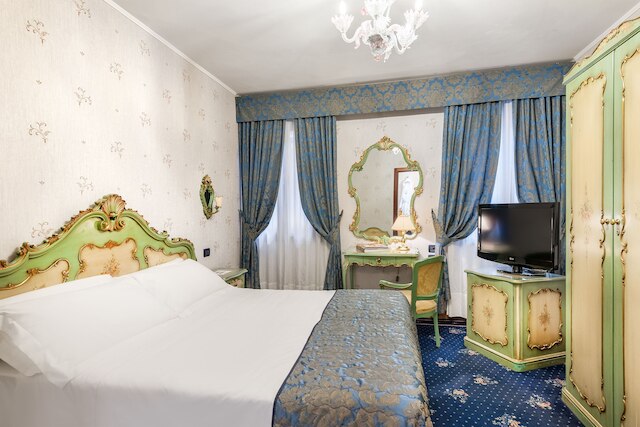 ホテル モンテカルロ