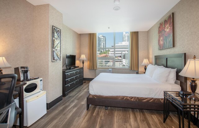 コースト ロンズデール キー ホテル