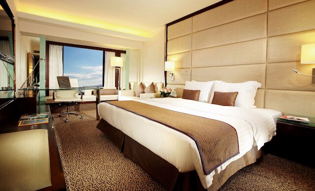 リーガル 九龍 (カオルーン) ホテル (香港富豪九竜酒店)