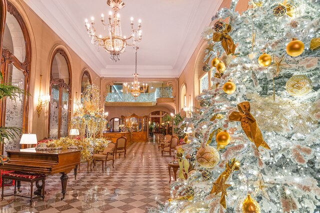 ホテル レジーナ ルーブル