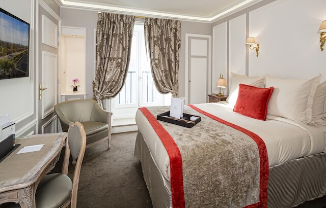 ホテル レジーナ ルーブル