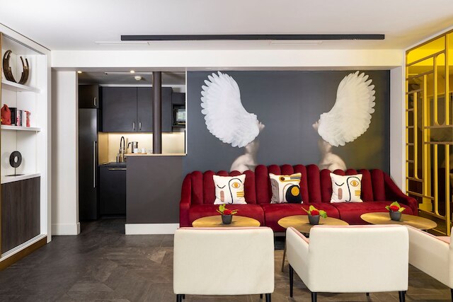 ホテルヌードパリ - カラービジョン