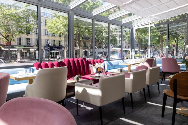 ホテルヌードパリ - カラービジョン